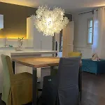 Historic Center Luxury Rent - Free Wifi - Near Railway Station - Casa Alcide De Gasperi Appartamento